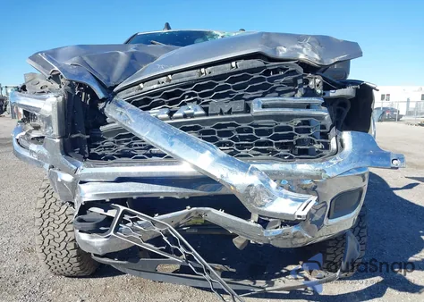 2021 Ram 2500 Tradesman 4X4 6'4 Box z USA, uszkodzony, nr VIN 3C6UR5CL9MG677776